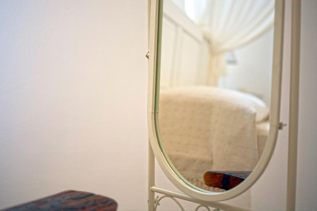 La Vecchia Tabaccheria B&B Остуни Номер фото